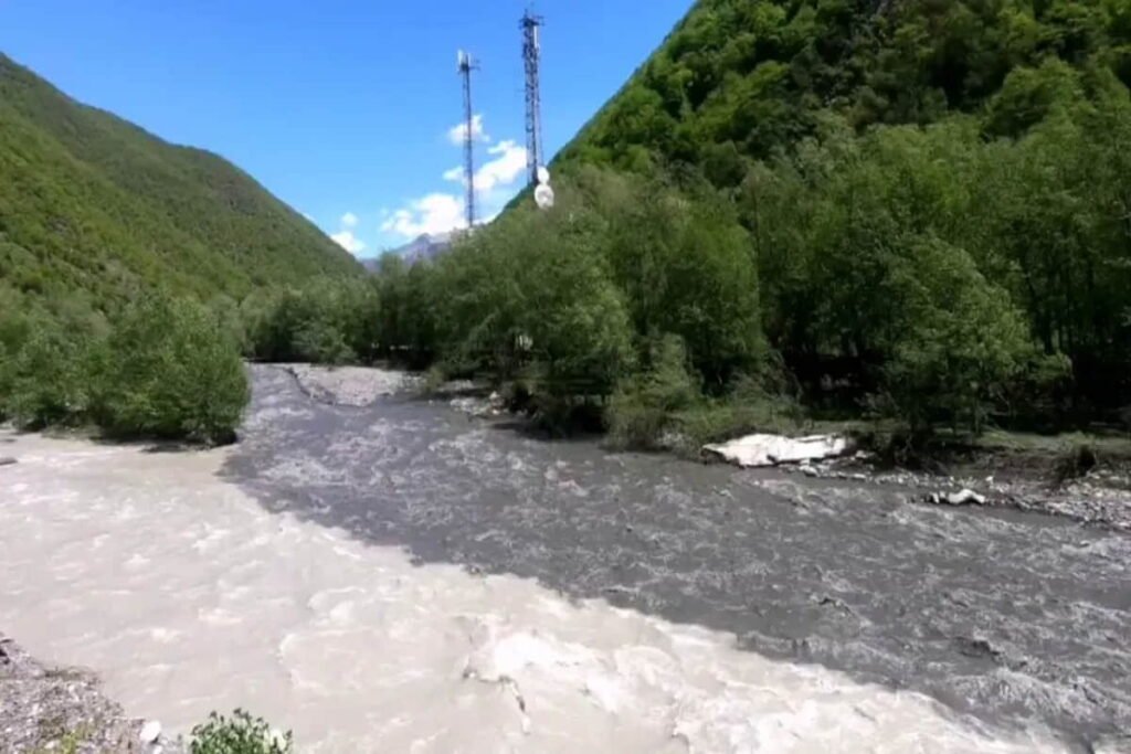 Black and White Aragvi Rivers near Pasanauri on the way to Gudauri