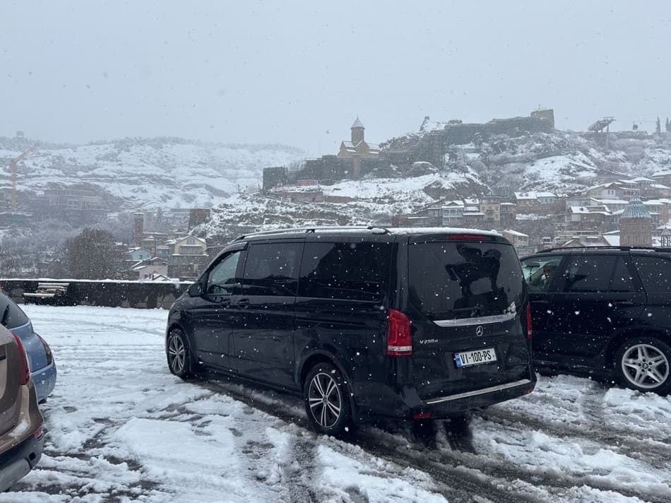 Transfer from Tbilisi to Bakuriani Transfer from Tbilisi to Bakuriani