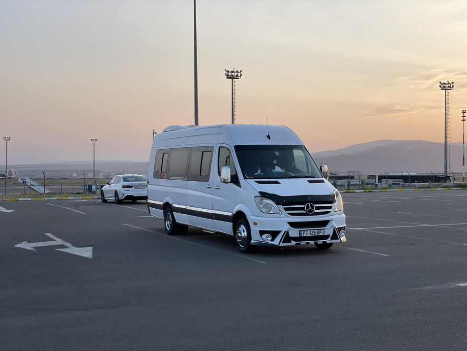 Transfer Tbilisi to Yerevan