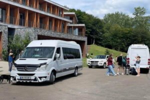 Private transfer from Tbilisi to Sighnaghi with modern vehicles