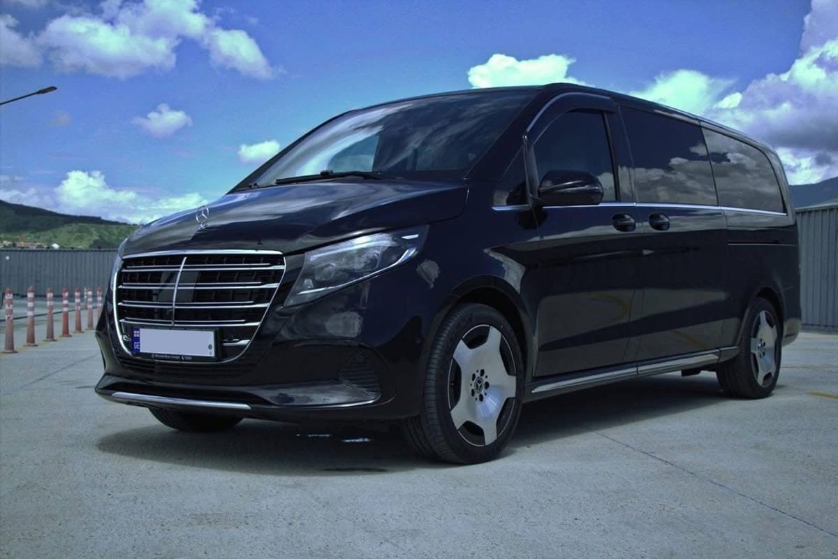 5-seater minivan rental in Tbilisi