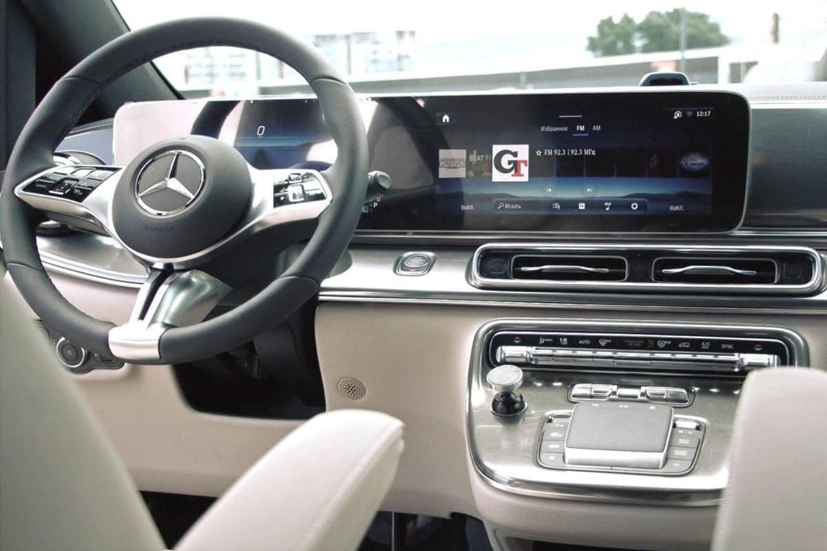 Mercedes V-Class 2026 luxury dashboard and digital display