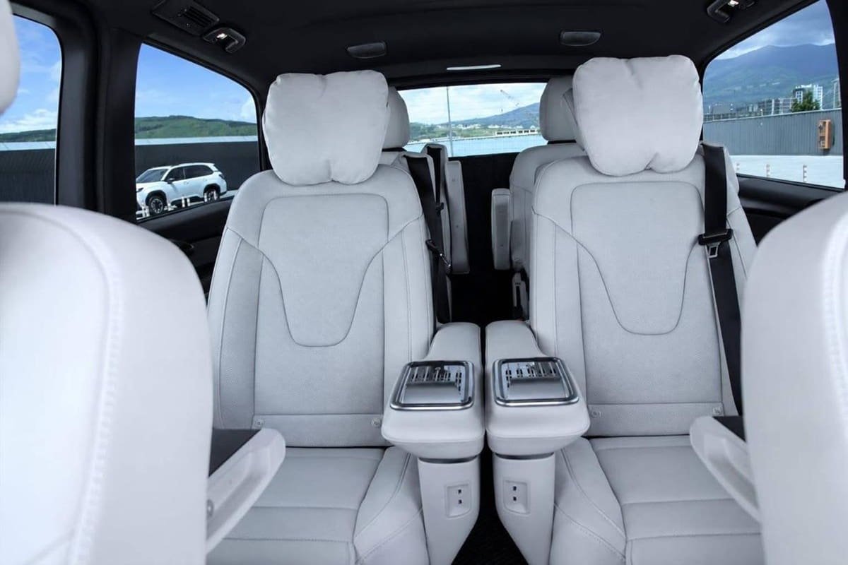 Luxury Mercedes V-Class 5-seater interior