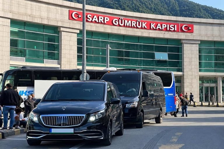 Transfer from Batumi to Trabzon with modern vehicles